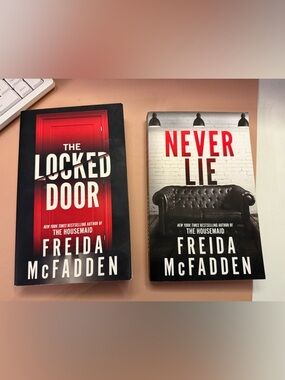 Freida McFadden Thriller Bundle - Never Lie & The Locked Door